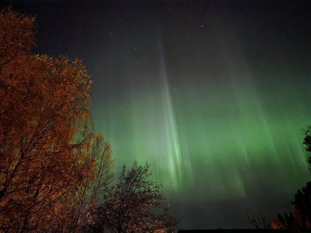 Hva er nordlys? 2 Bilde av nordlyset fra Innlandet natt til 19.10.2025. Foto: Vigdis Evensen Berglie